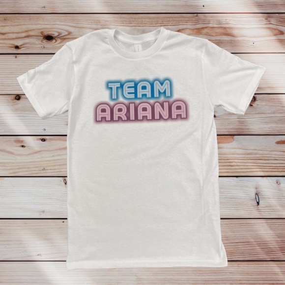 Team Ariana Graphic Tee - Picture 1 of 1